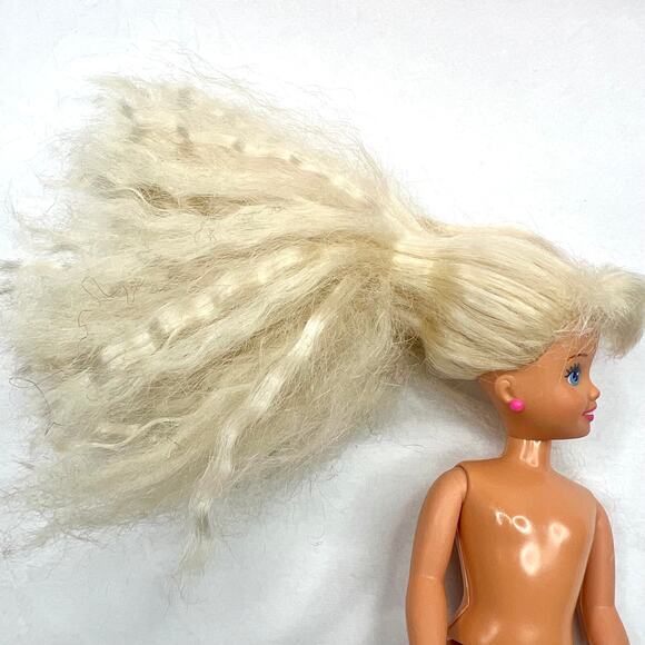 Vintage 90s Stacie Doll & Bed Set - Picture 10 of 12